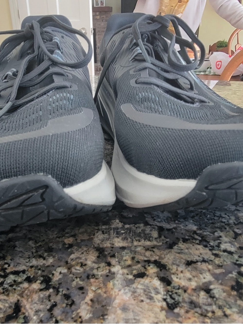 Altra Men's Paradigm 7 EUC 10.5 - Picture 7 of 7